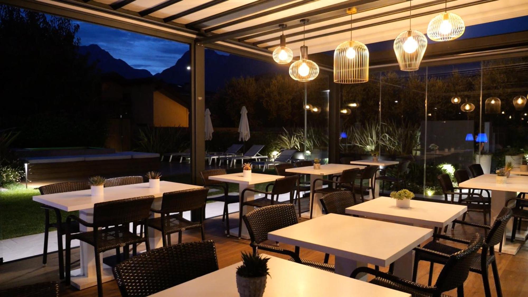 Hotel Villa Alberta Nago-Torbole Екстер'єр фото
